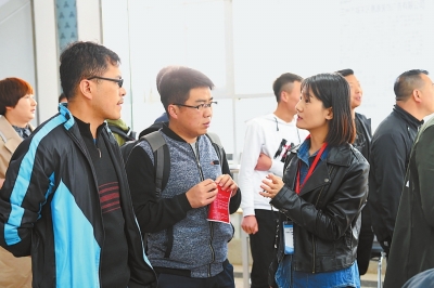 2018甘肃省第一届非公有制企业创新人才招聘会在甘肃人力资源服务大市场举行